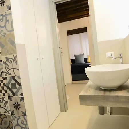 San Lorenzo Small Appartement *